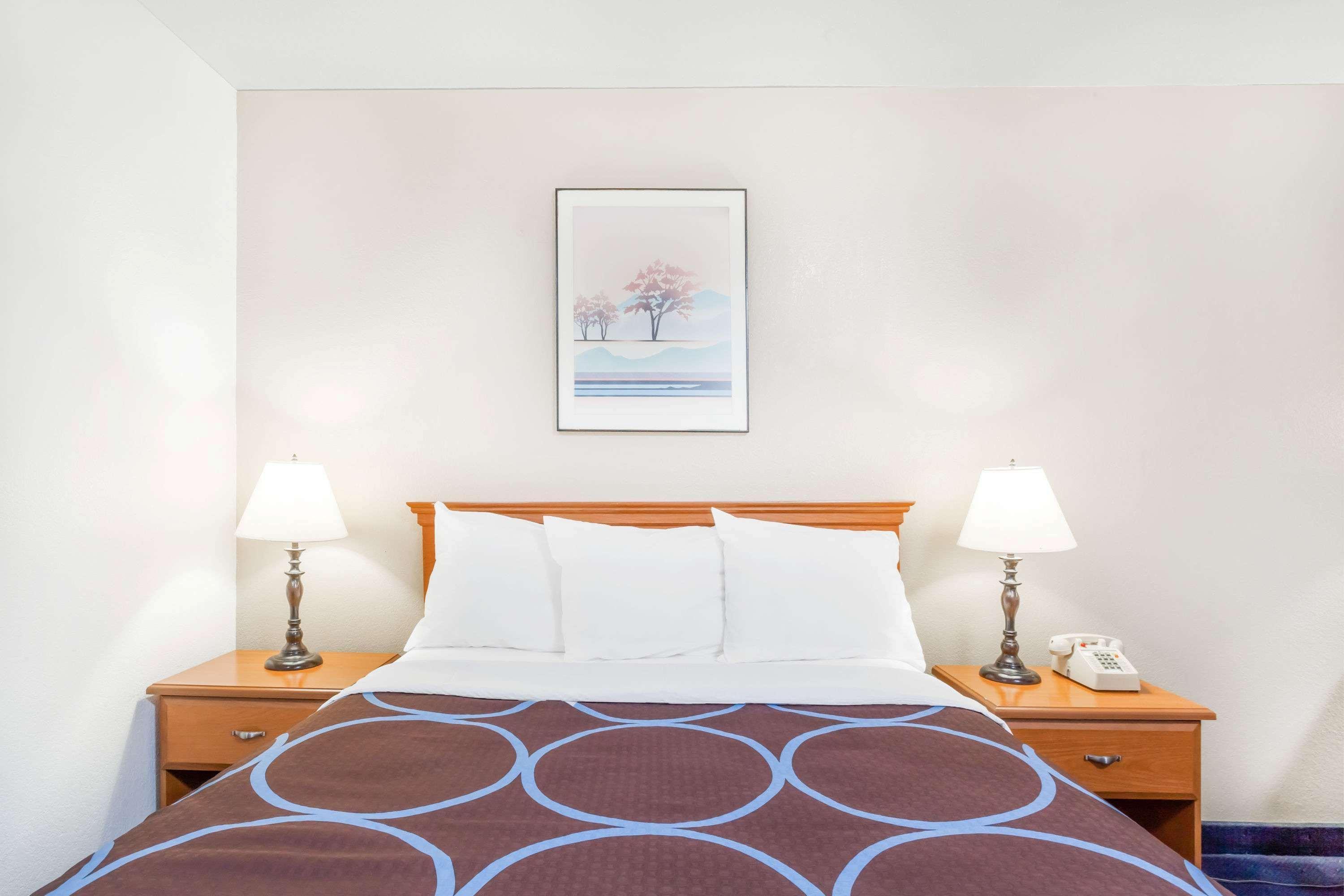 Super 8 By Wyndham Montgomery Maybrook Ngoại thất bức ảnh