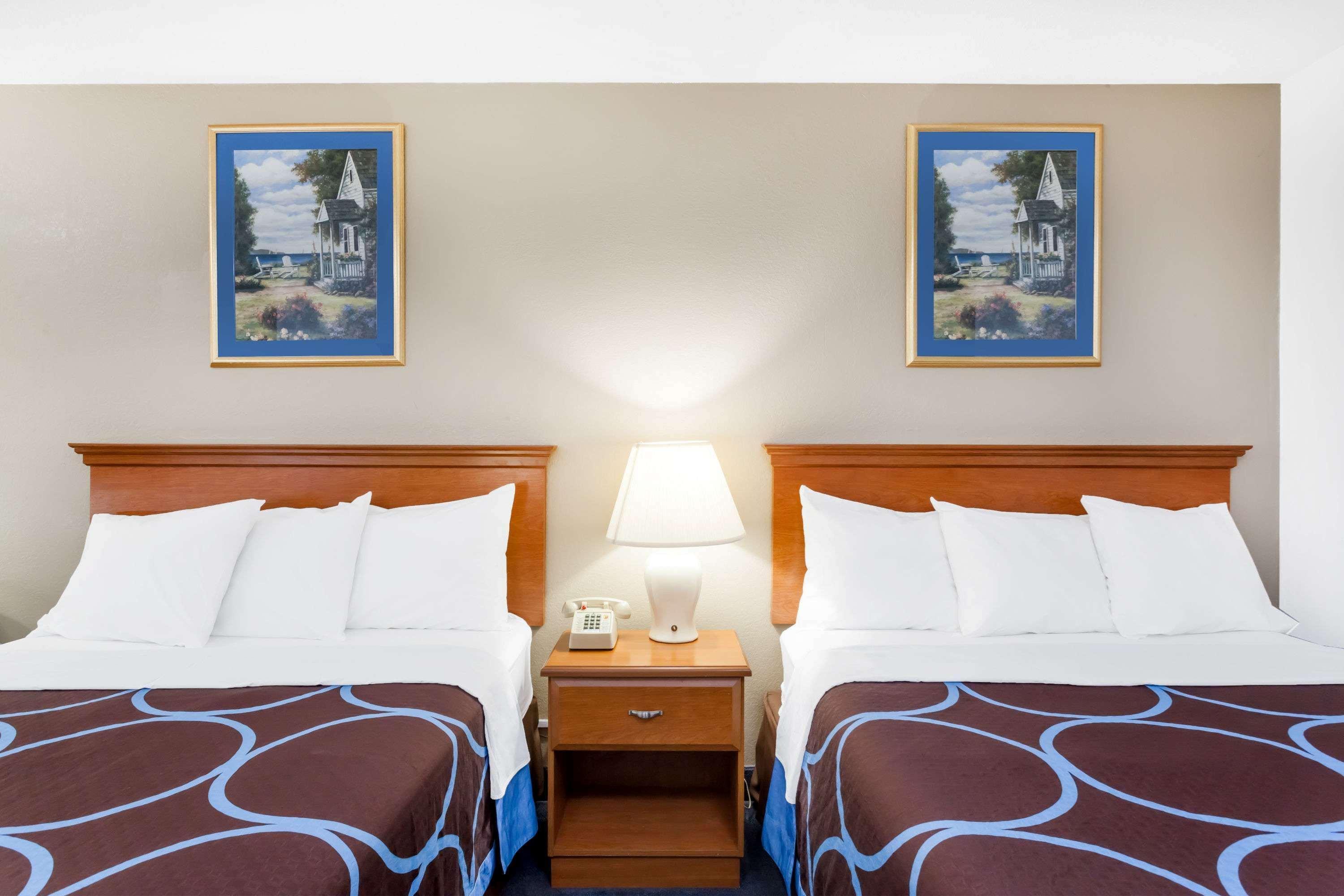 Super 8 By Wyndham Montgomery Maybrook Ngoại thất bức ảnh
