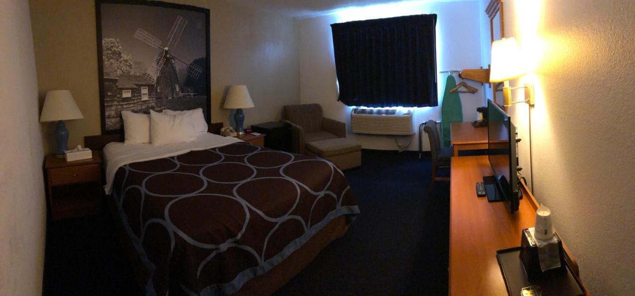Super 8 By Wyndham Montgomery Maybrook Ngoại thất bức ảnh